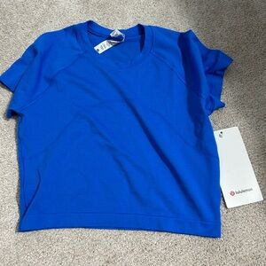 Lululemon cropped swiftly top